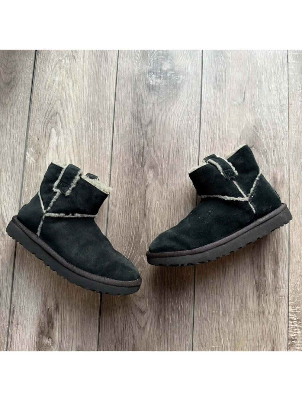 UGG Women’s Black Suede Mini Ankle Boots Size 8
